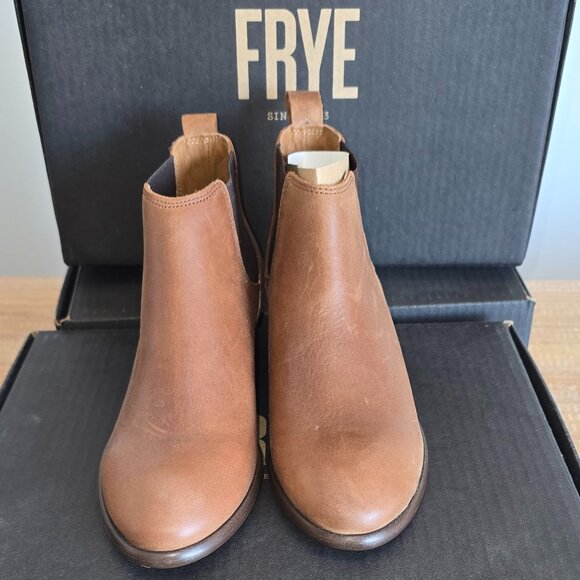 Frye Carson Chelsea Boot Cognac Brand New size 5.5 - Picture 2 of 5